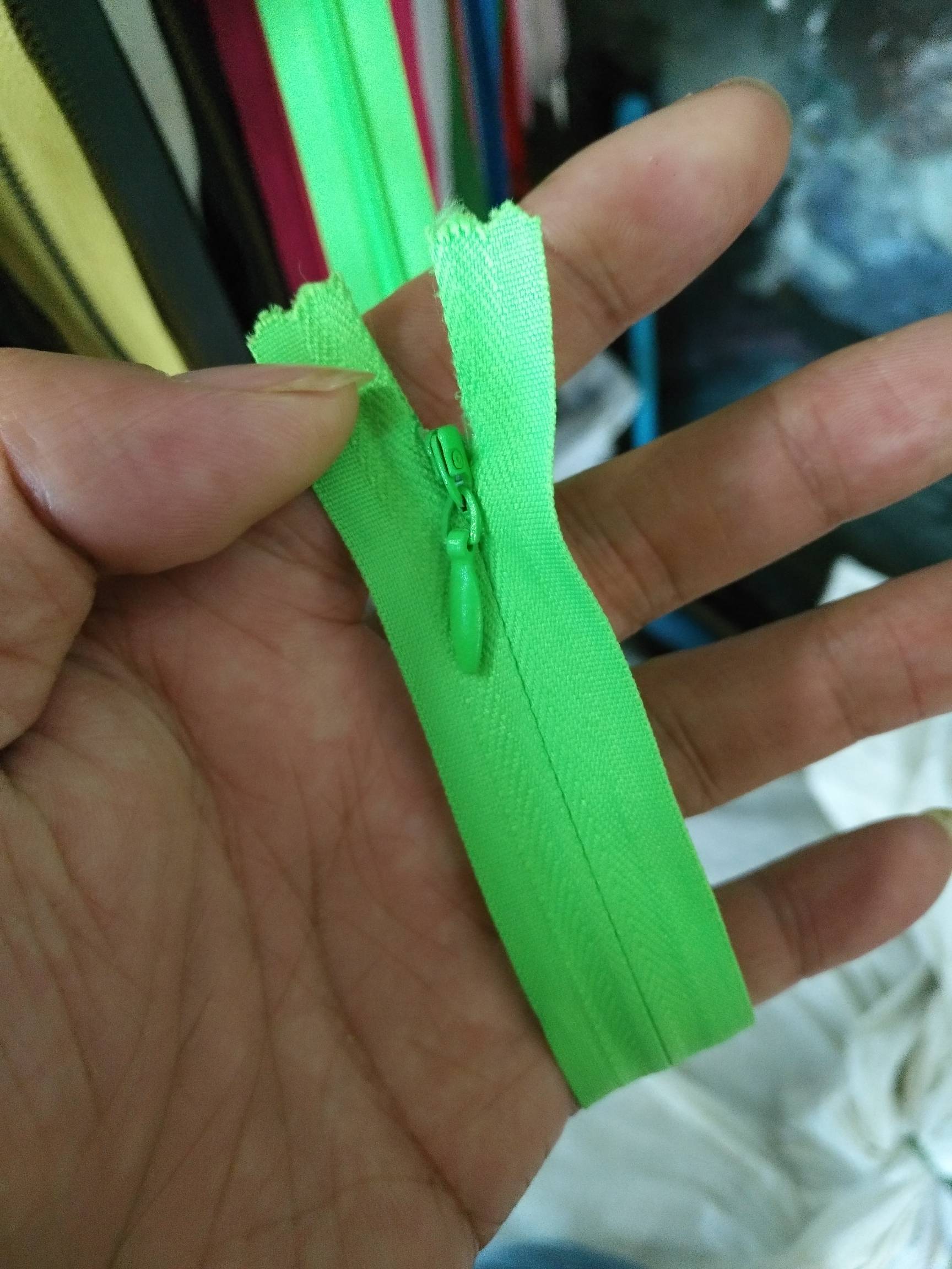 product-thumb