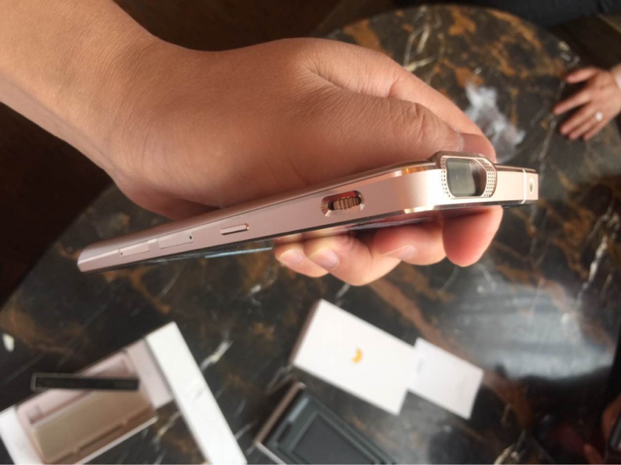 product-thumb