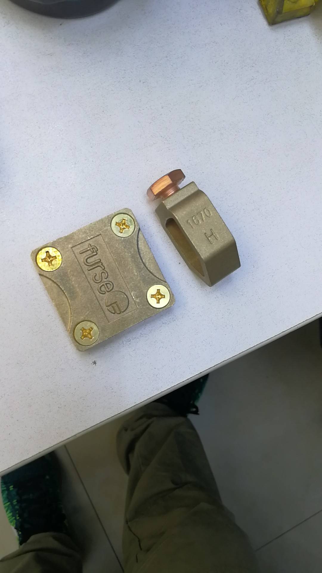 product-thumb