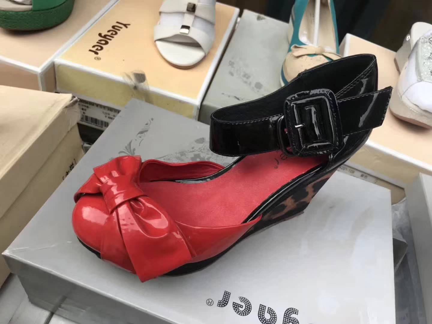 product-thumb
