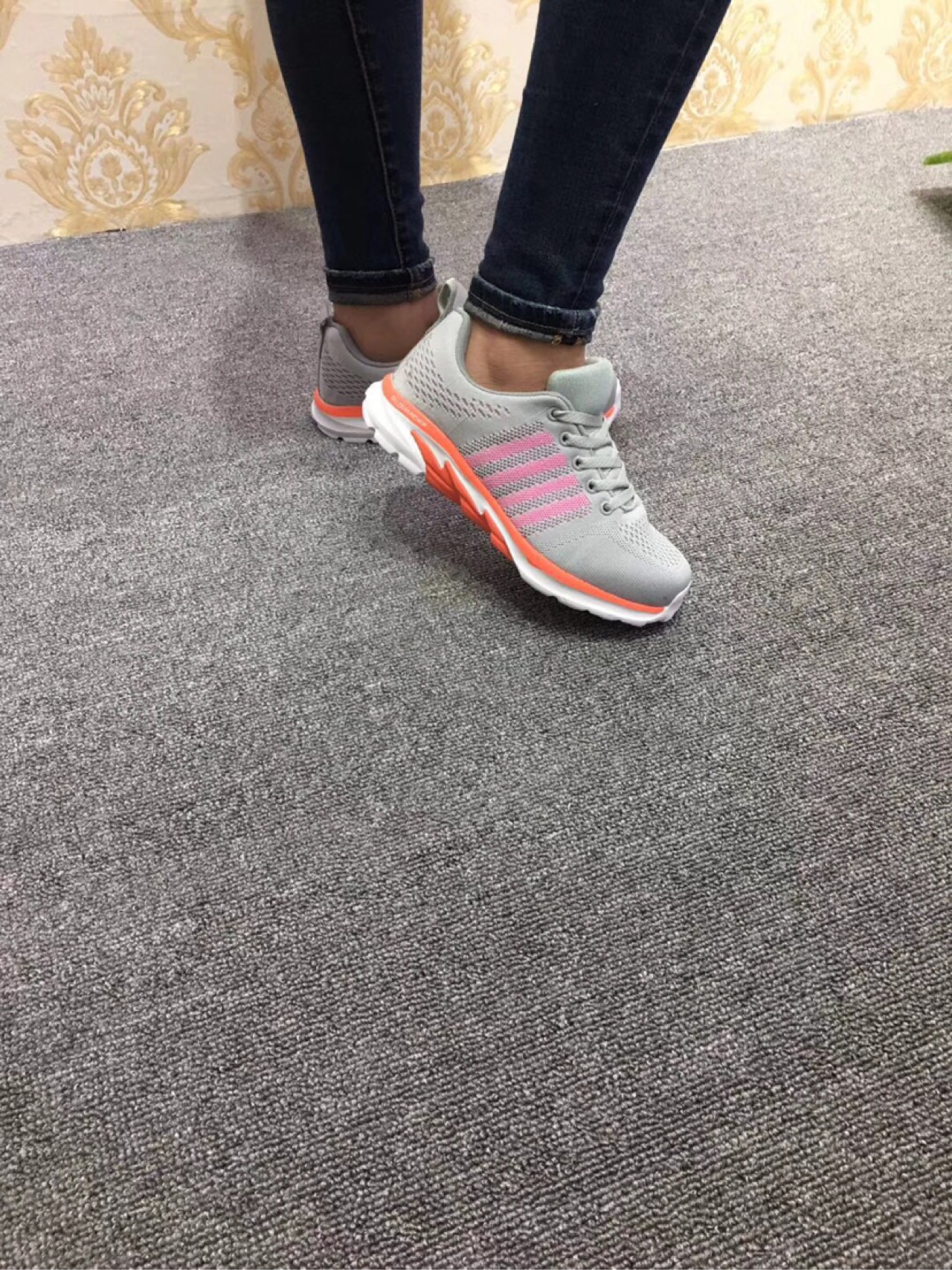 product-thumb