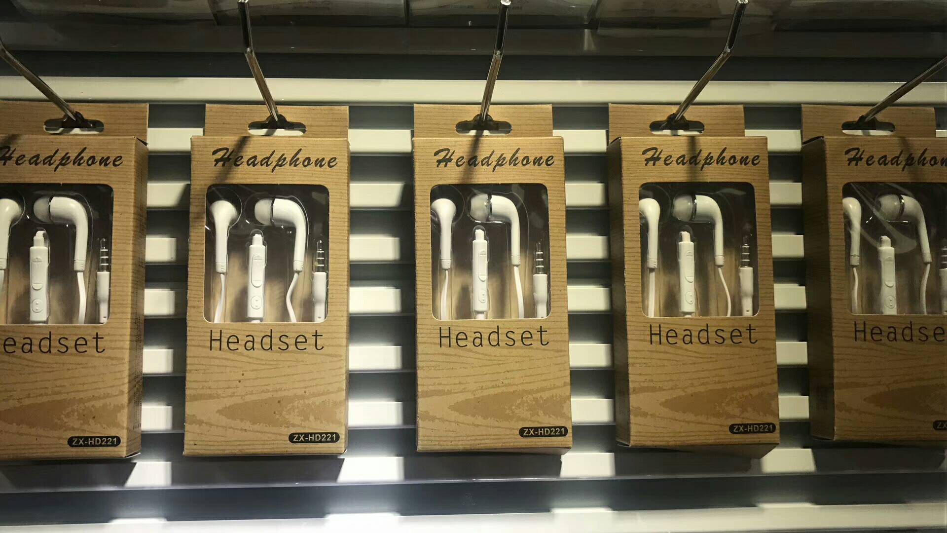 product-thumb
